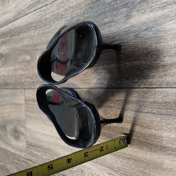 Prada Minimalist Classic Black Leather Thong Sandal Slip On Heels Size 3… - Picture 11 of 15